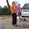 Hoe leer ik mijn hond (zonder te trekken) aan de riem lopen?